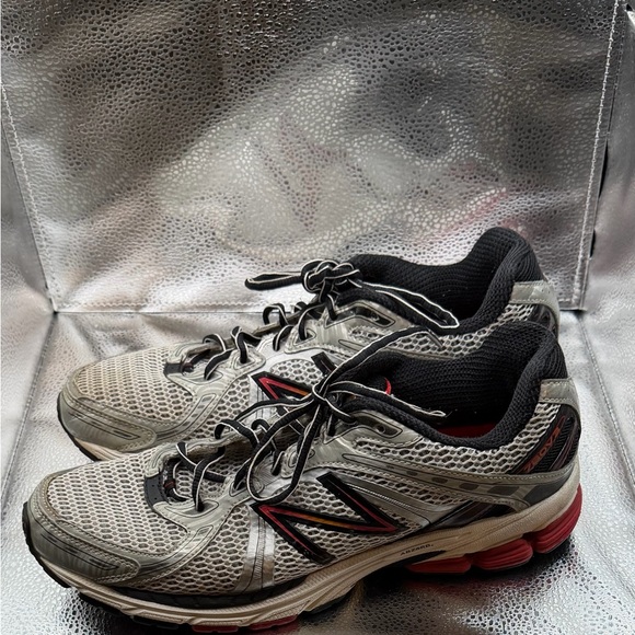 New Balance Men's Athletic Shoes - Gray and Red - Picture 4 of 11